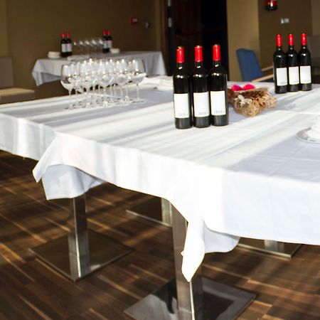 Hotel Santa Eulalia ปวยร์โตลญาโน ภายนอก รูปภาพ