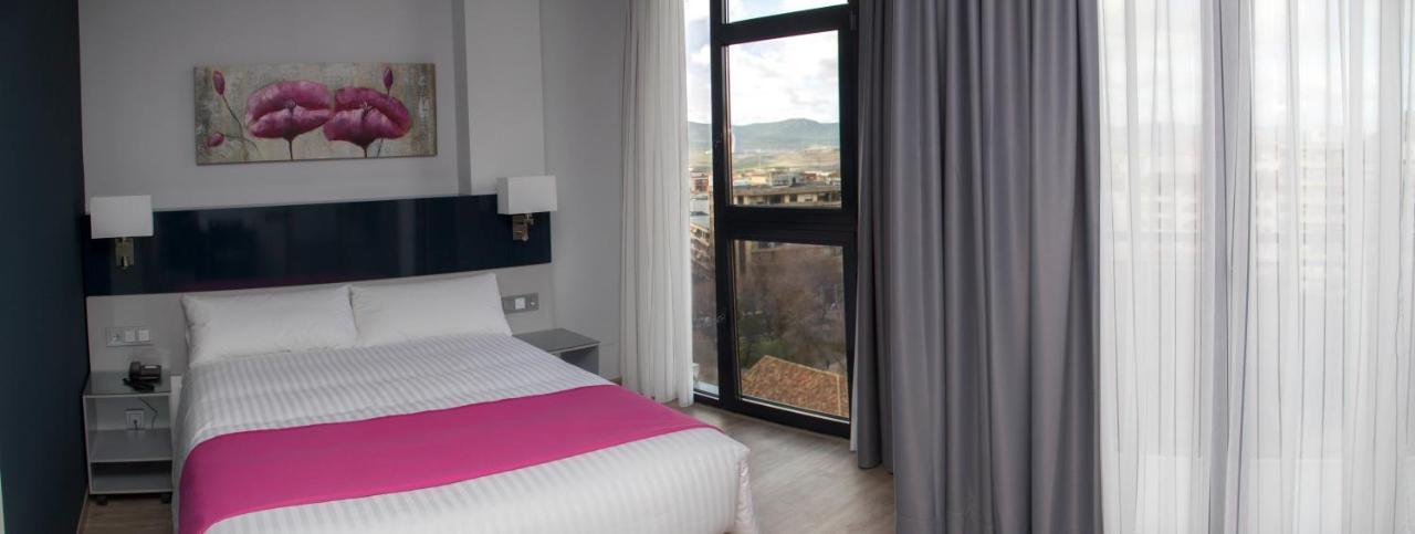 Hotel Santa Eulalia ปวยร์โตลญาโน ภายนอก รูปภาพ