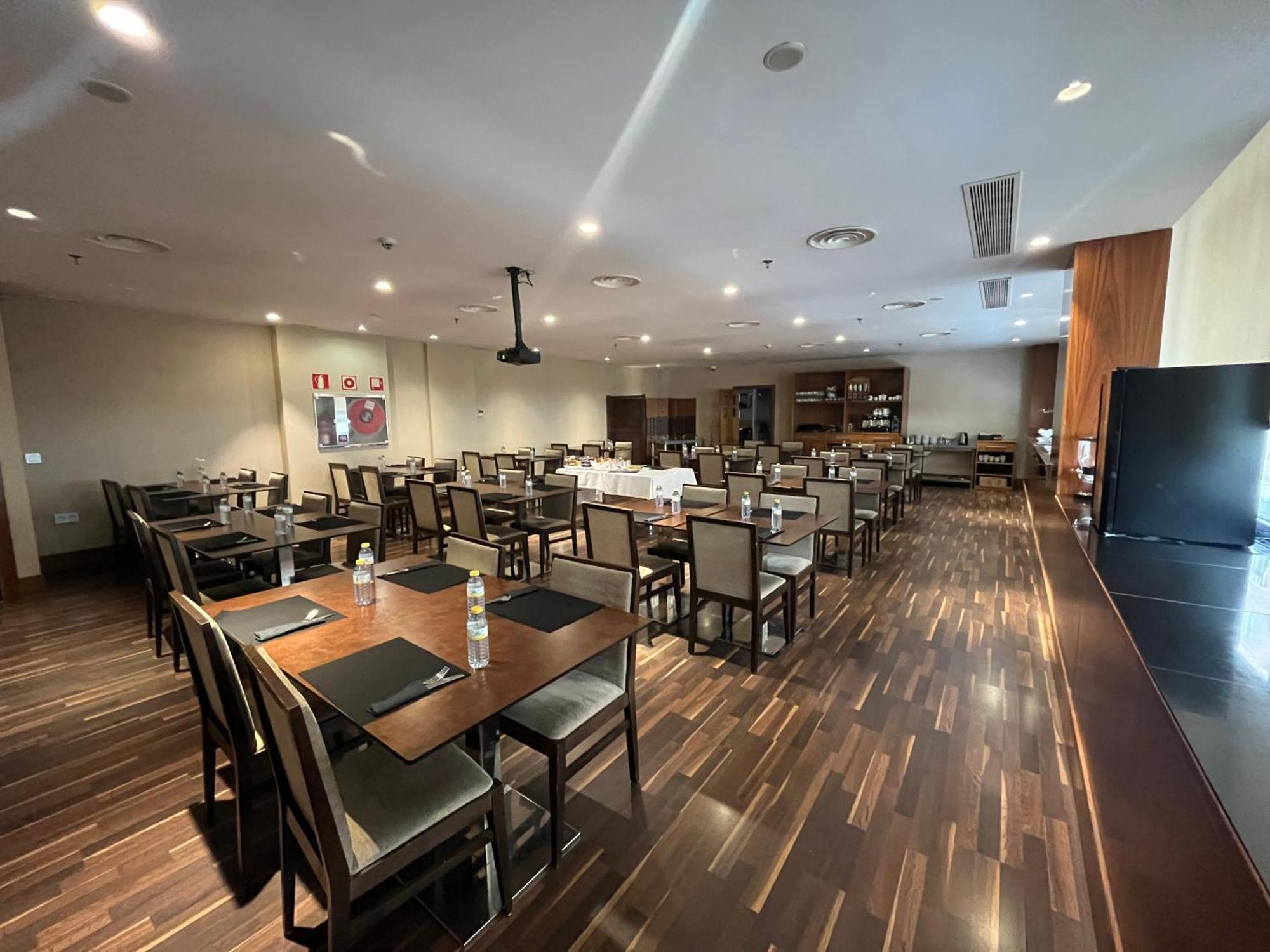 Hotel Santa Eulalia ปวยร์โตลญาโน ภายนอก รูปภาพ